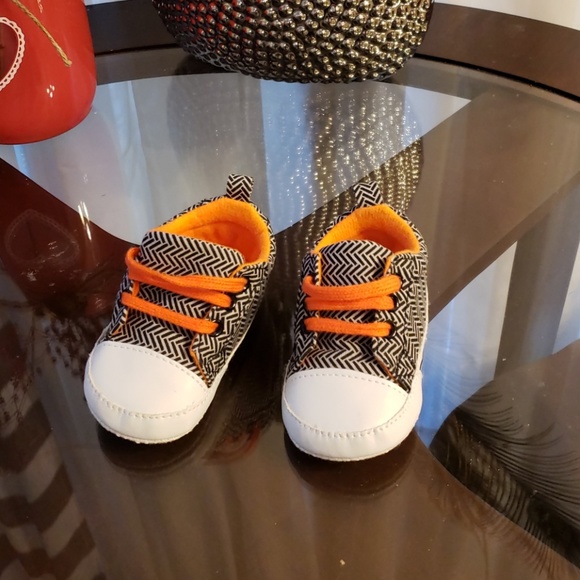 Boy shoes - Picture 1 of 2